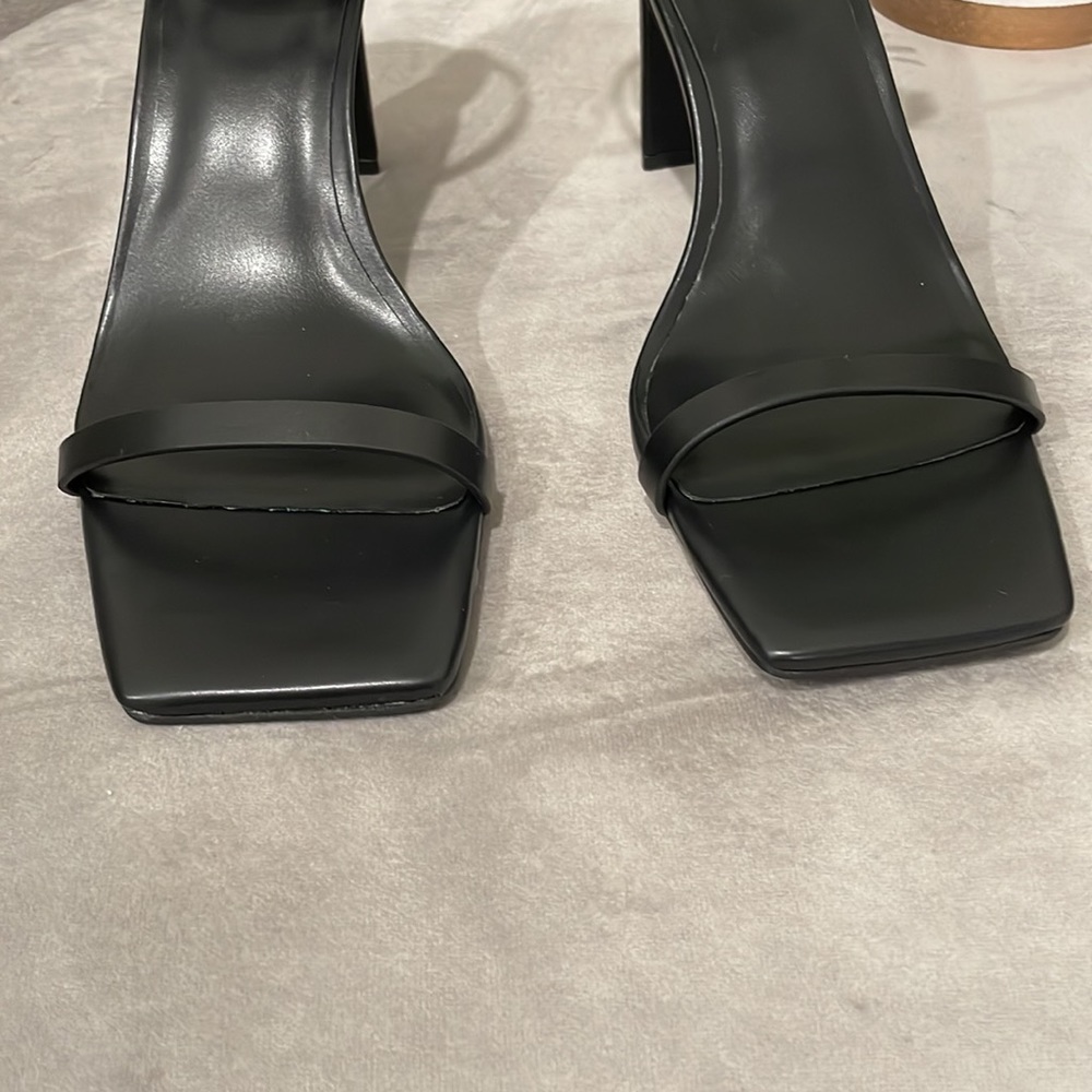 OAK + FORT Black Minimalist Ankle-Strap Block Heel Sandals - Picture 6 of 13